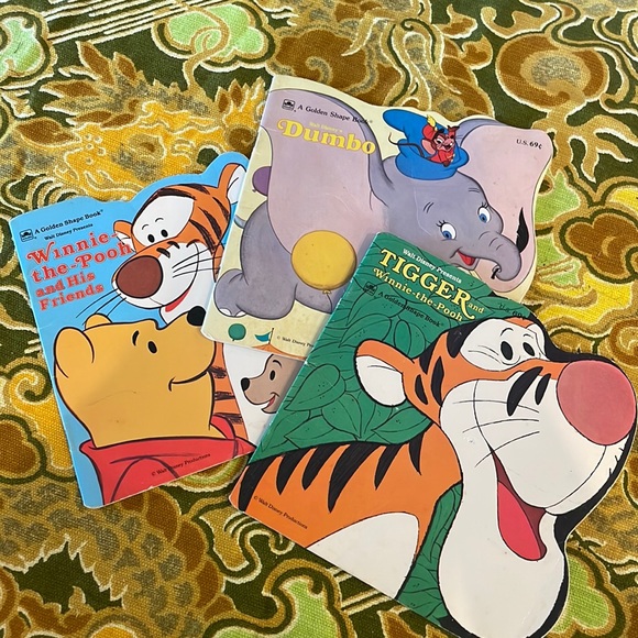 Disney 70s Golden shape books bundle: Tigger, dumbo, Winnie the Pooh & friends - Picture 1 of 9